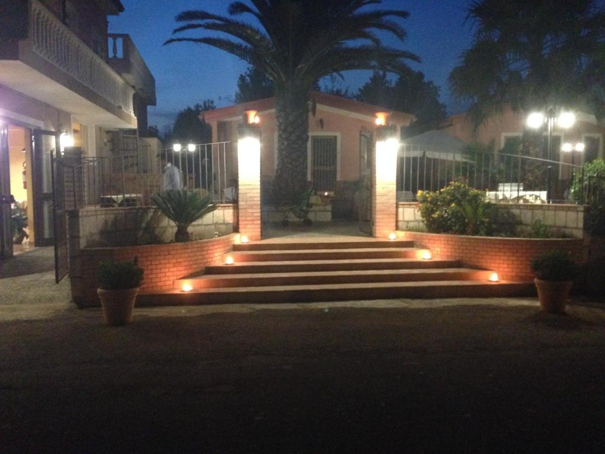 Hotel La Pineta Joppolo ภายนอก รูปภาพ