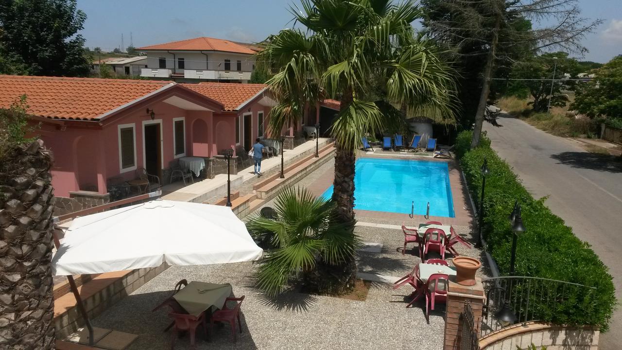 Hotel La Pineta Joppolo ภายนอก รูปภาพ