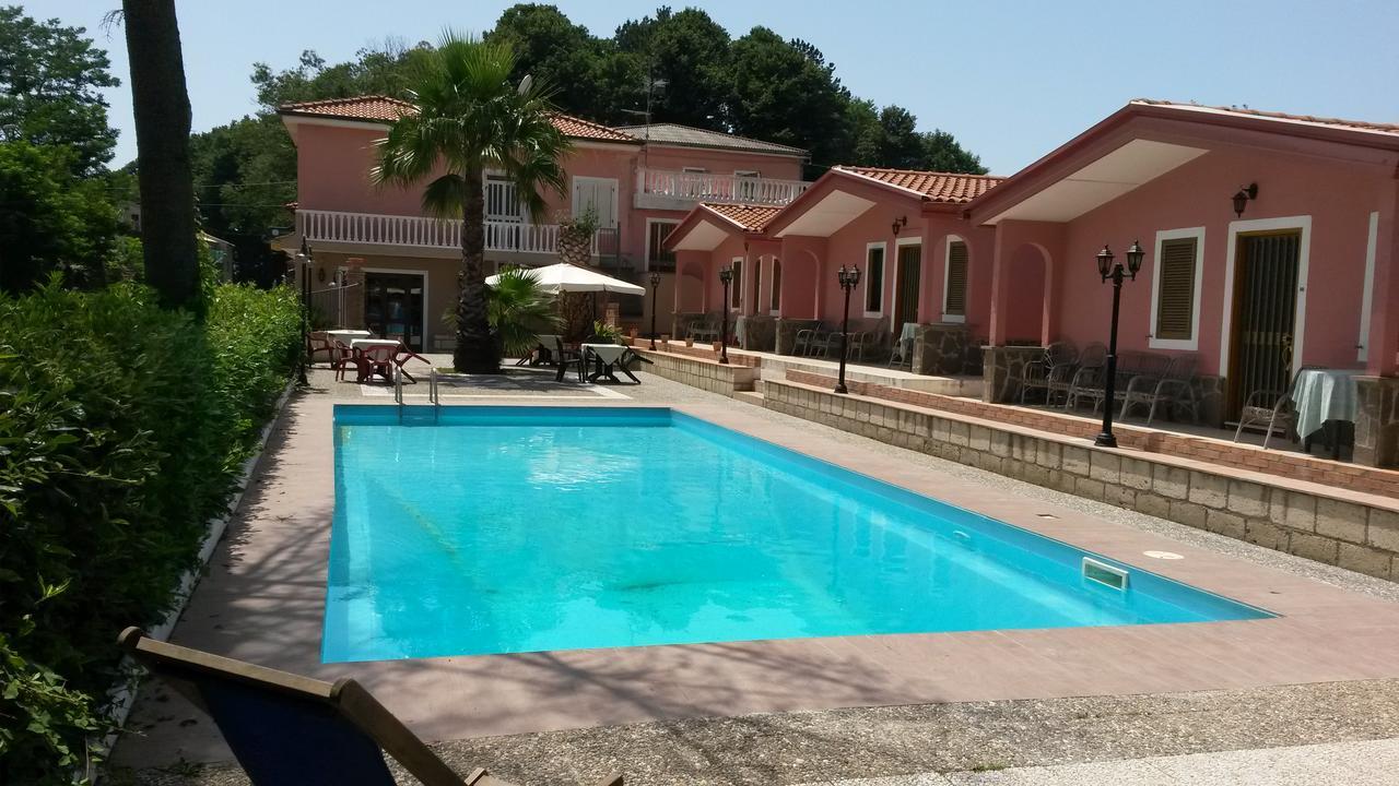 Hotel La Pineta Joppolo ภายนอก รูปภาพ